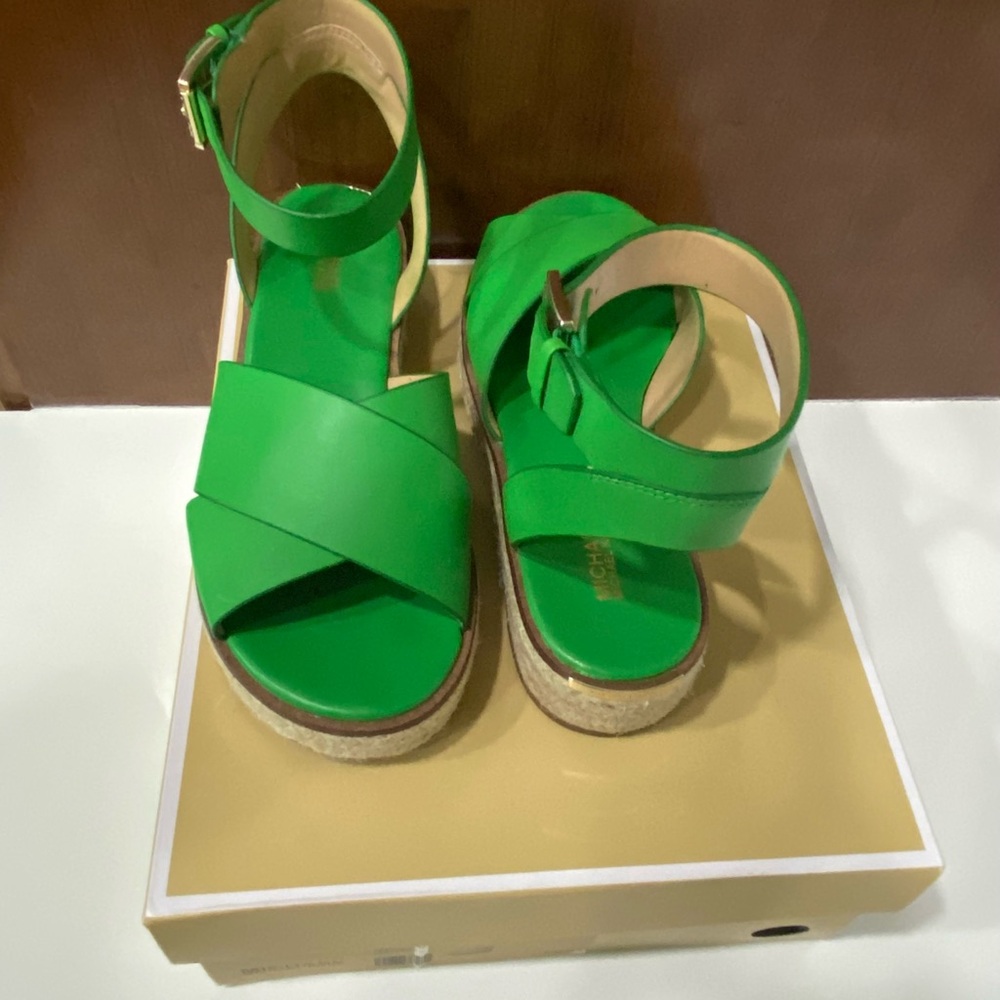 Michael Kors Palm green color leather Abbott Espadrille Sandals. Like new c pics - Picture 3 of 11